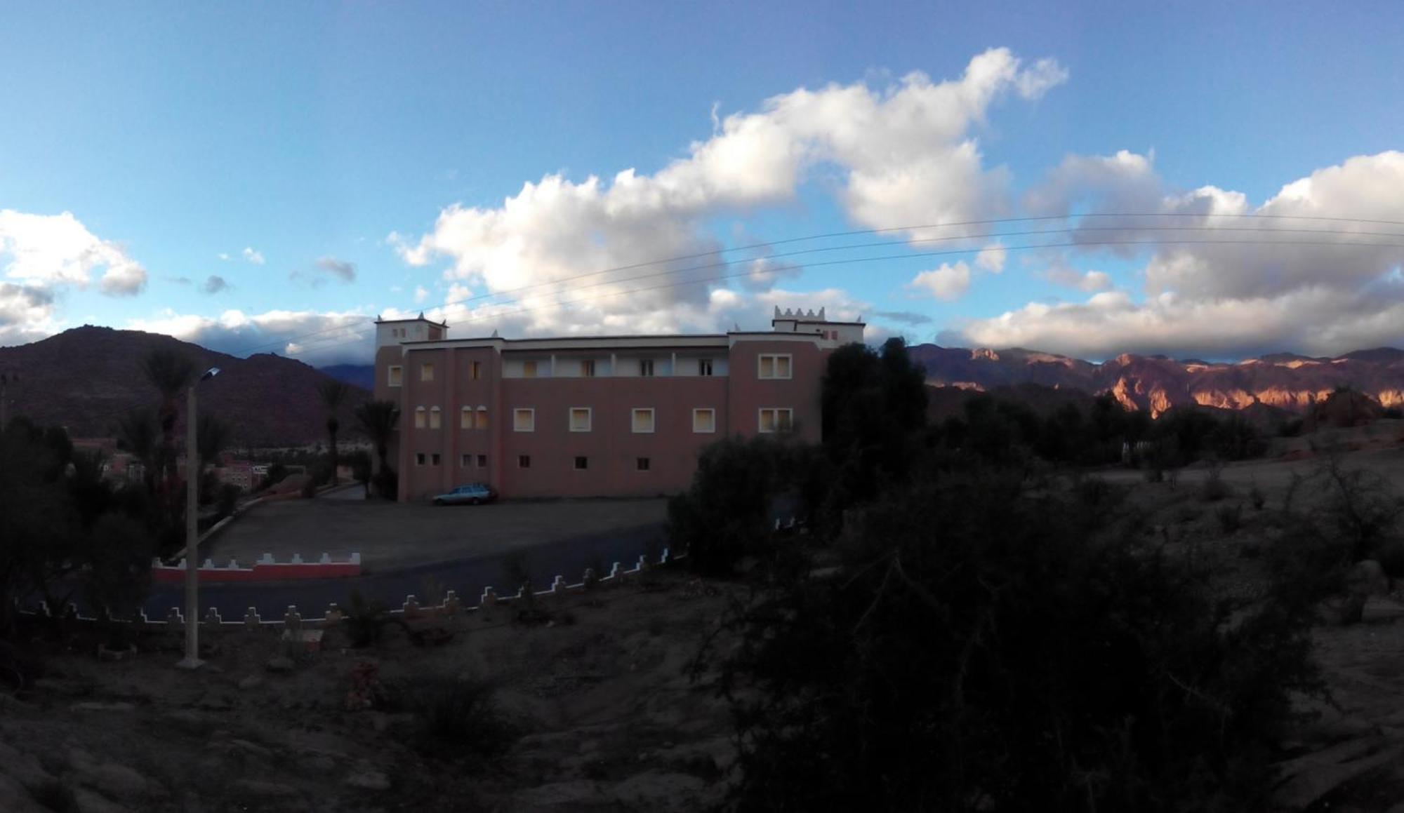 Hotel Les Amandiers Tafraout Exterior foto