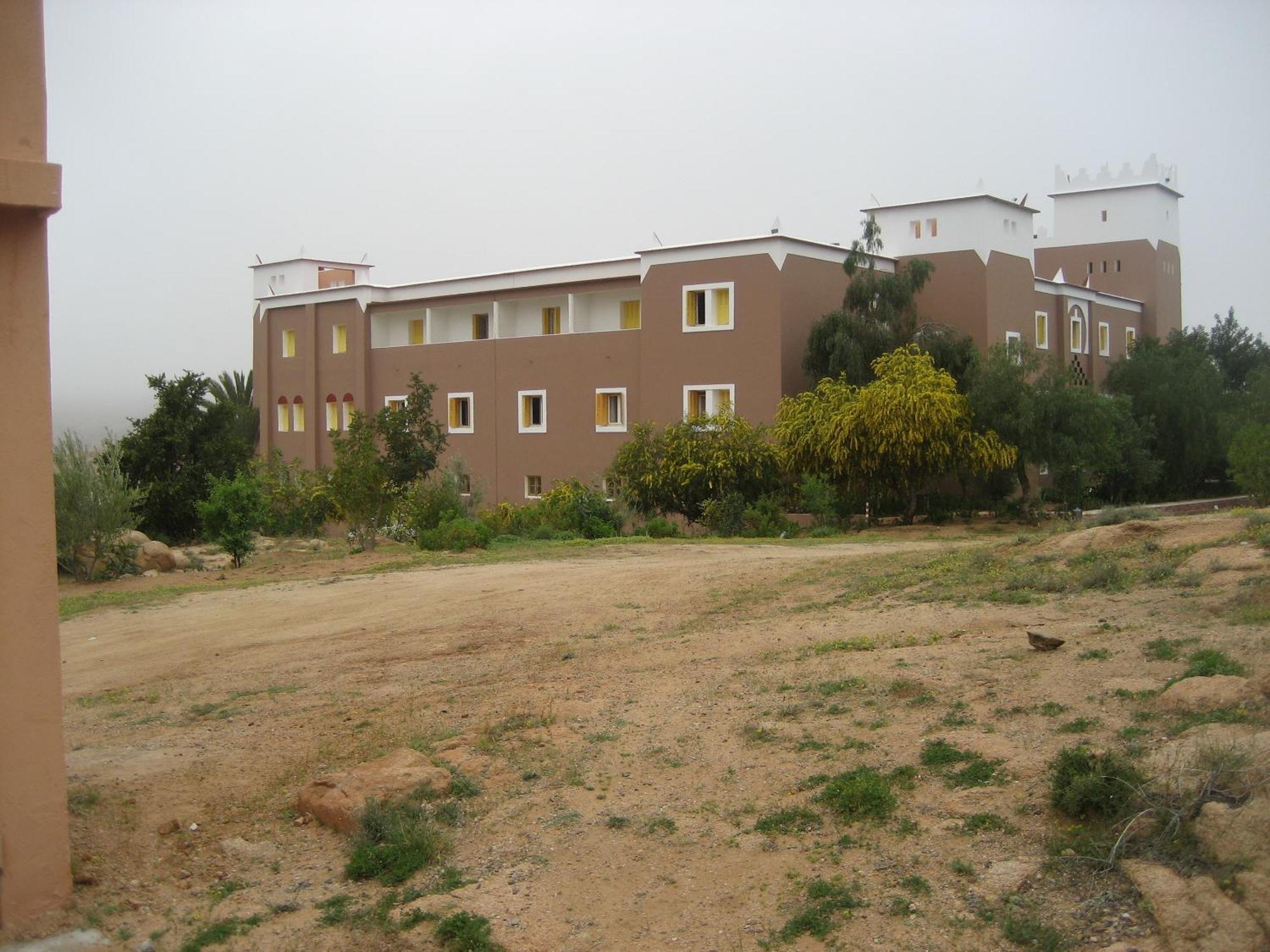 Hotel Les Amandiers Tafraout Exterior foto